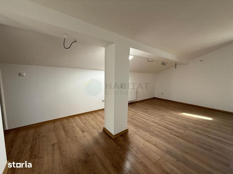 Casă cu 5 camere cu Teren 555 Mp în Tineretului