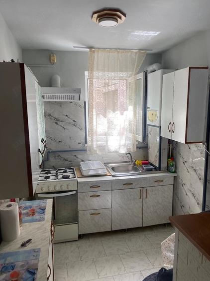 Apartament cu 2 camere decomandat în Dâmbu Pietros