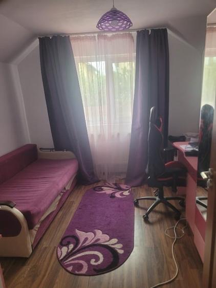 Casă individuală cu 4 camere cu Garaj în Rediu