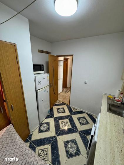 PODU ROS - CANTEMIR - O CAMERA DECOMANDAT - RENOVAT SI MOBILAT - 1