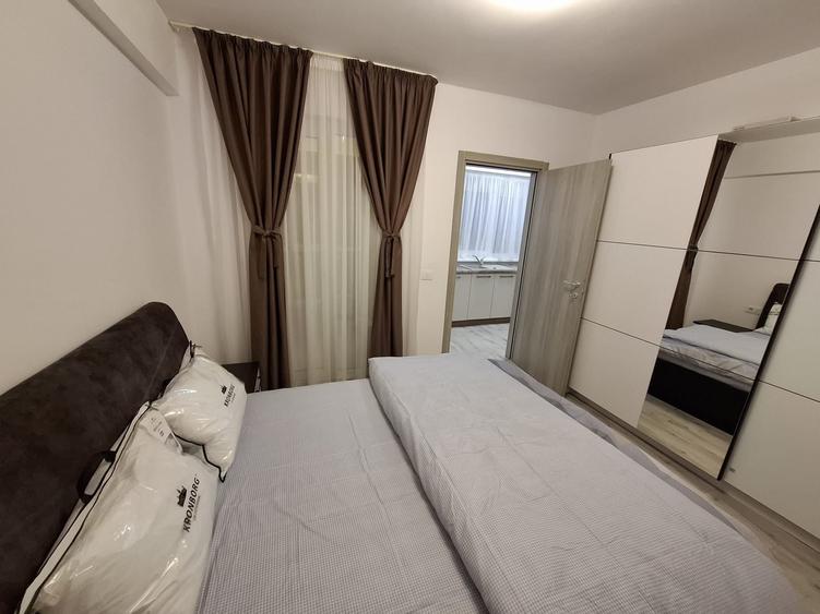 Apartament cu 2 camere decomandat în Calea Moldovei