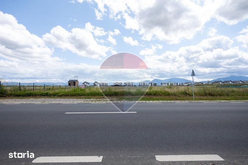 Teren de 968 mp, în Sânpetru