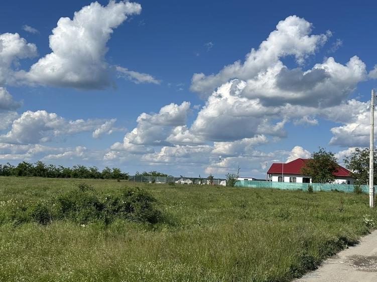 Teren de 1000 mp, în Fundeni