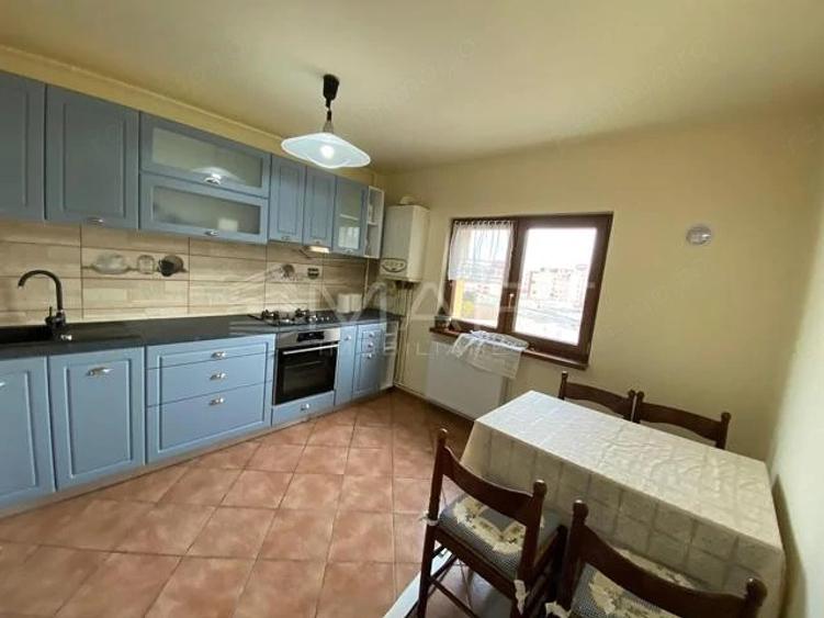 Apartament cu 3 camere decomandat în Județean