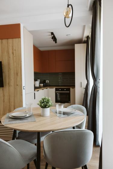 Penthouse cu 2 camere semidecomandat, mobilat în 13 Septembrie