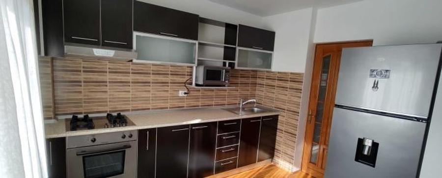 Apartament cu 3 camere decomandat, mobilat în Nerva Traian