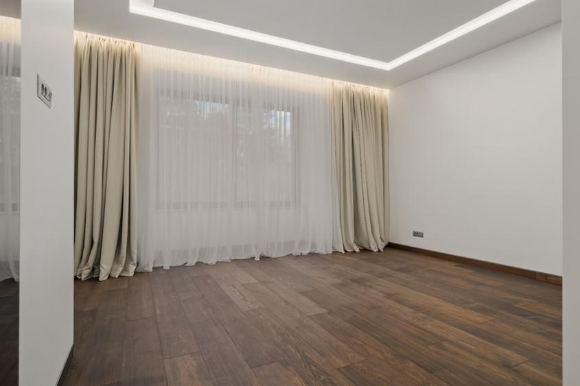 Apartament cu 4 camere decomandat în Arcul de Triumf