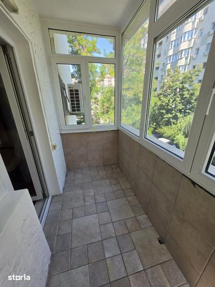 Apartament cu 4 camere decomandat în Colentina