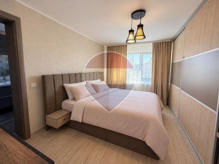 Casă individuală cu 3 camere cu Teren 250 Mp în Exterior Est