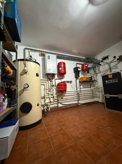 Casă cu 4 camere în Titan