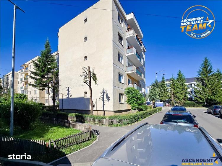 Apartament cu 4 camere, mobilat în Central