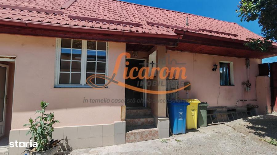 Casă cu 2 camere decomandat cu Teren 178 Mp în Cristian