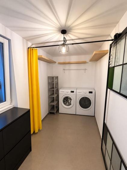 Apartament cu 3 camere semidecomandat, mobilat în Victoriei