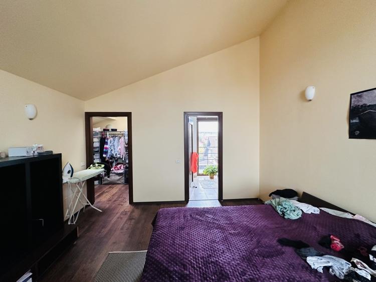 Duplex cu 5 camere cu Canalizare în Chiajna