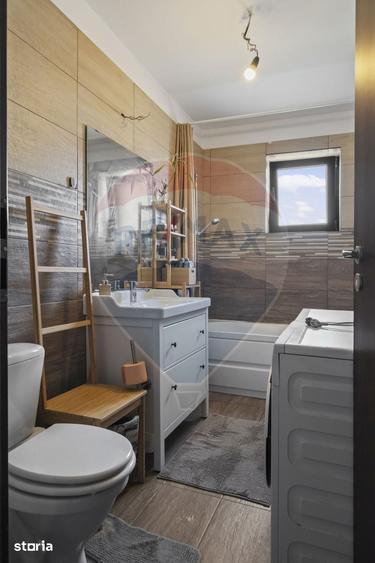 Apartament cu 2 camere decomandat în Roșu