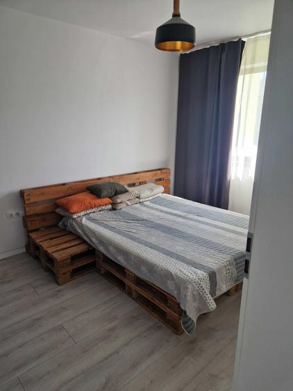 Apartament cu 2 camere decomandat în Giroc