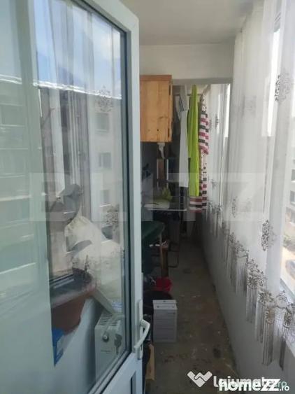 Apartament cu 3 camere decomandat în Siret