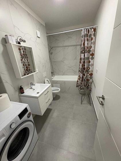 Apartament cu 2 camere decomandat în Lipovei