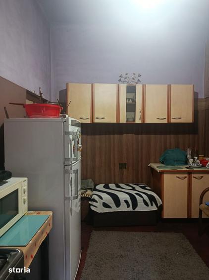 Casa de vanzarePia?a Victoriei /zona MatacheIdeala pentru investi?ie - 6