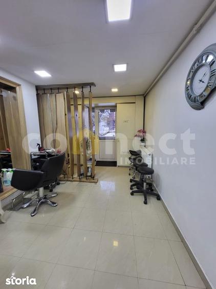 Apartament cu 3 camere semidecomandat, mobilat în Bulgaria