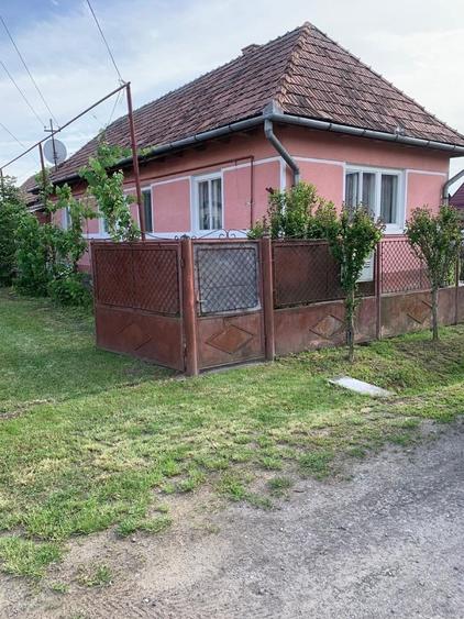Casă cu 3 camere în Voivodeni