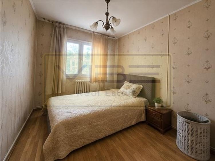 Apartament cu 4 camere decomandat, mobilat în Hala Centrală