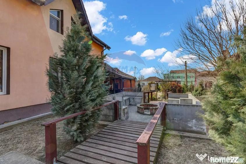 Casă cu 7 camere cu Teren 777 Mp în Ultracentral