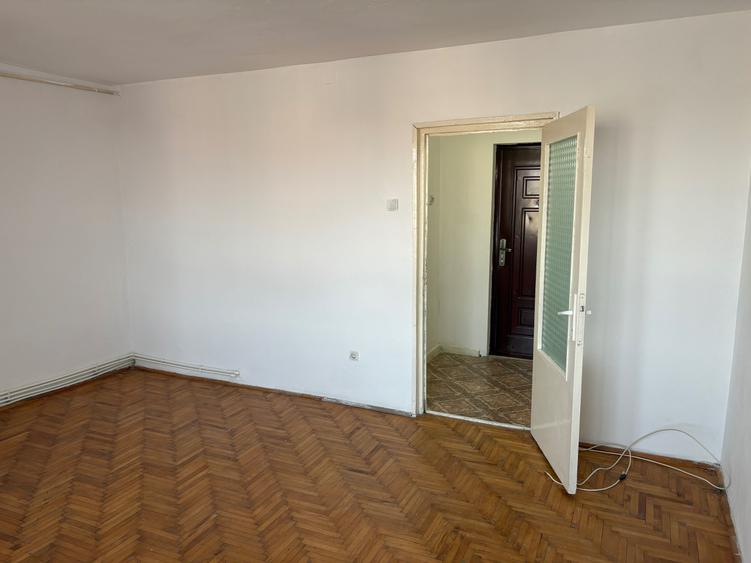 Garsonieră semidecomandată în Central