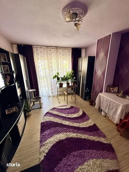 Apartament cu 3 camere decomandat în Alfa