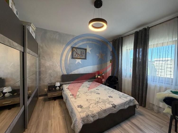 Casă cu 3 camere cu Canalizare în Bariera Vâlcii