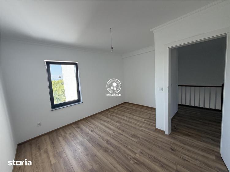 Casă cu 4 camere cu Teren 500 Mp în Bârnova