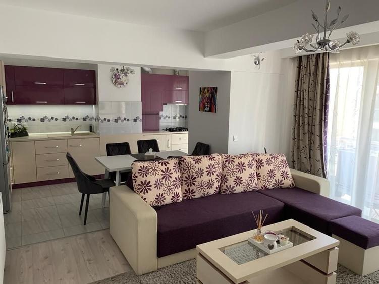 Apartament cu 2 camere decomandat în Livezeni