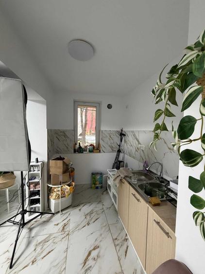 Apartament cu 2 camere semidecomandat în Brâncoveanu