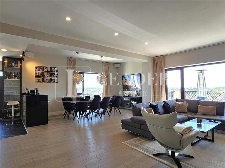 Apartament cu 4 camere decomandat, mobilat în Pipera