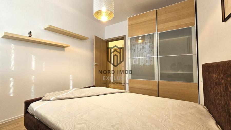 Apartament cu 4 camere semidecomandat, mobilat în Băneasa