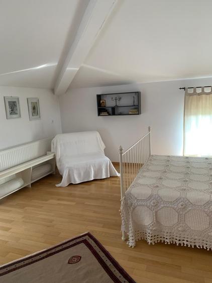 Casă individuală cu 6 camere cu Teren 1282 Mp în Brănești