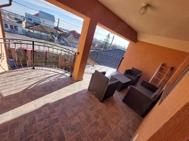 Casă cu 6 camere cu Teren 300 Mp în Central