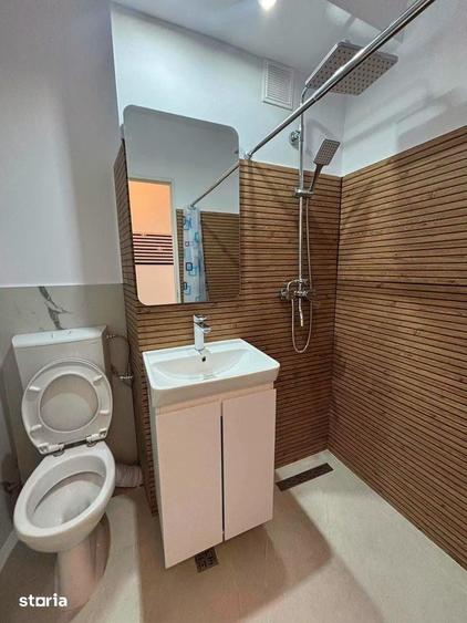 Apartament cu 3 camere ?i balcon, zona semi-centrala, etajul 2, 56000e - 3