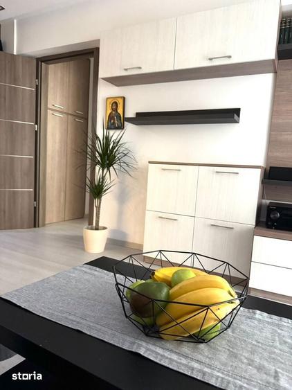 Apartament cu 3 camere semidecomandat în Colentina