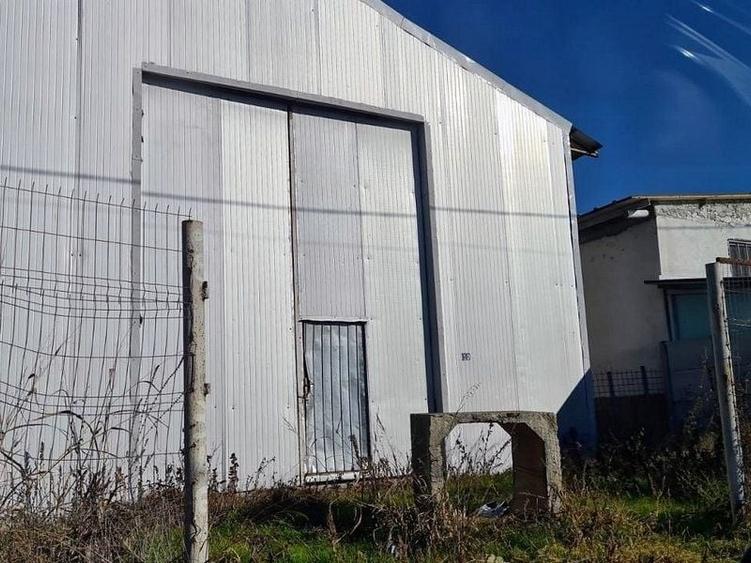Spațiu industrial, de 1,350 mp, în Sinești