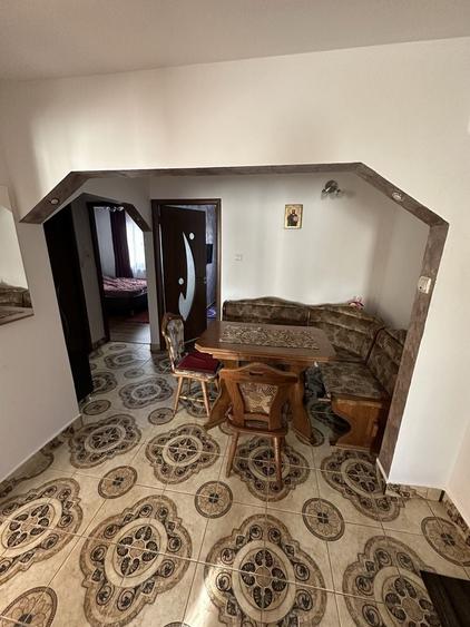 Apartament cu 3 camere decomandat în Iara