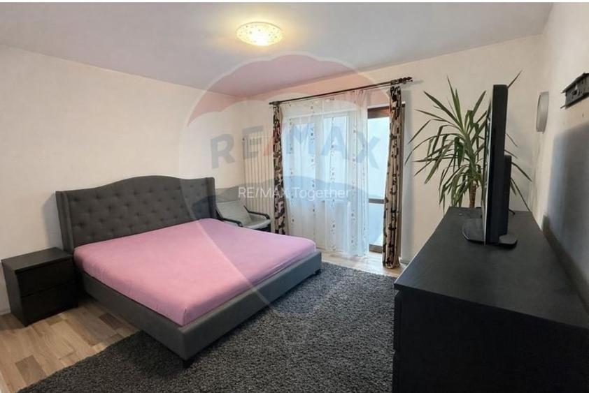 Casă cu 5 camere cu Teren 362 Mp în Exterior Vest