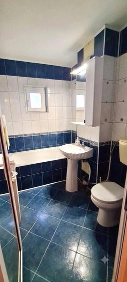 Apartament cu 3 camere decomandat în Tecuci