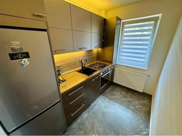 Apartament cu 3 camere decomandat în Florești