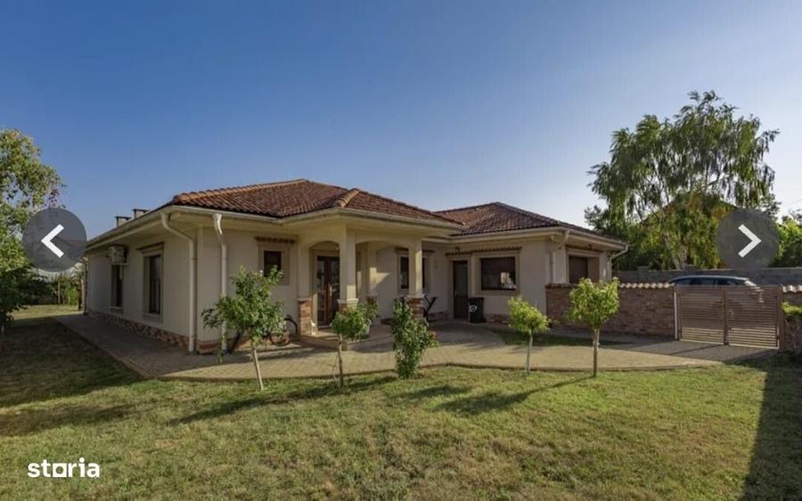 Casă cu 4 camere în Sânmihaiu Român