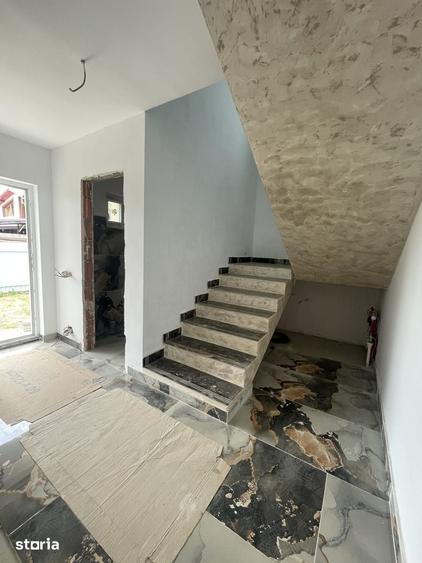 Casă cu 4 camere cu Teren 250 Mp în Clinceni