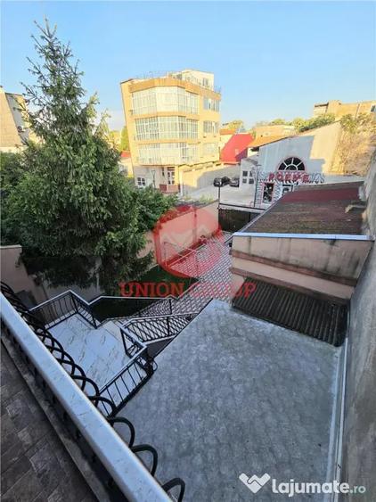 Casă cu 5 camere cu Teren 201 Mp în Central