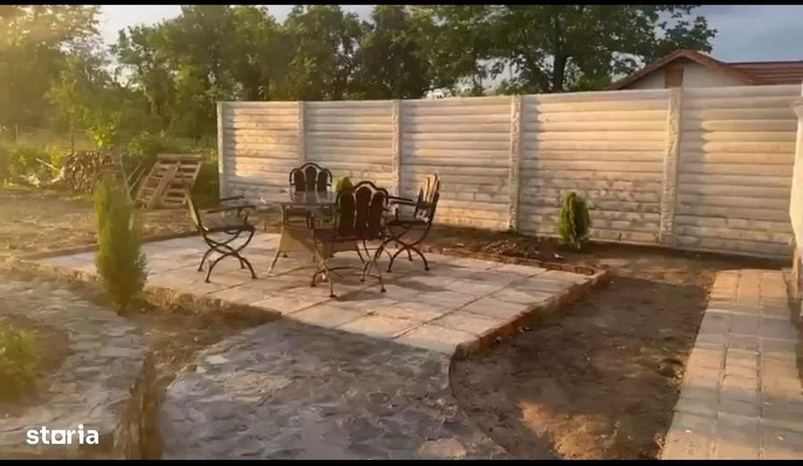 Casă cu 3 camere cu Teren 2000 Mp în Băcia