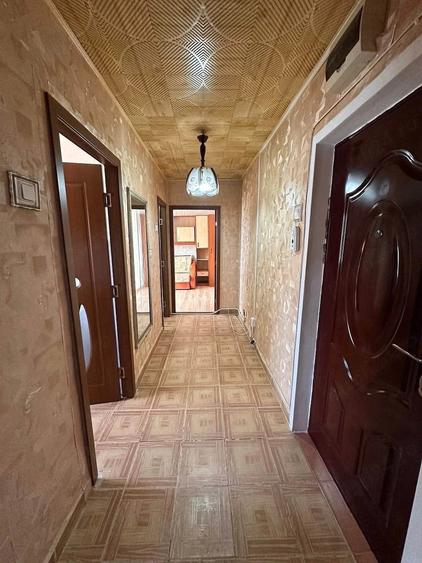 De vanzare apartament cu 2 camere si balconm decomandat, etaj intermediar 47500euro - 4