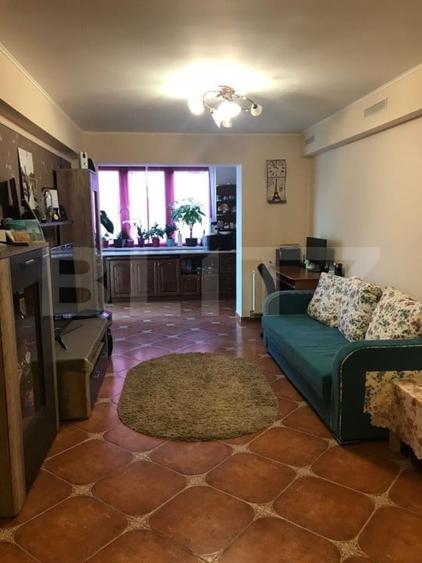 Apartament cu 3 camere semidecomandat, mobilat în Florești